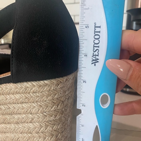 Brand New AVERY Black Wedge - Picture 4 of 4